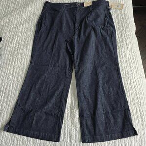 NWT Plus Size Teresa Wide Leg Ankle Jean w/ Plackets - Lightweight Rinse - 24W